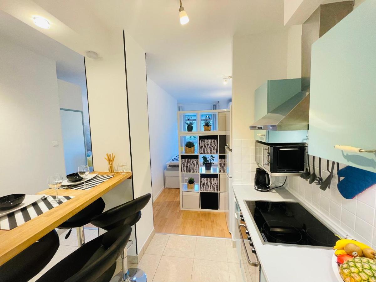 בודפשט Peony Hollo Apartment - Free Garage Under The House מראה חיצוני תמונה